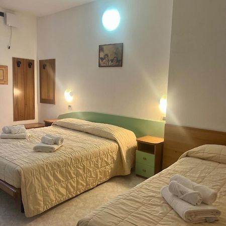 Hotel Villa Luigia Ρίμινι Εξωτερικό φωτογραφία